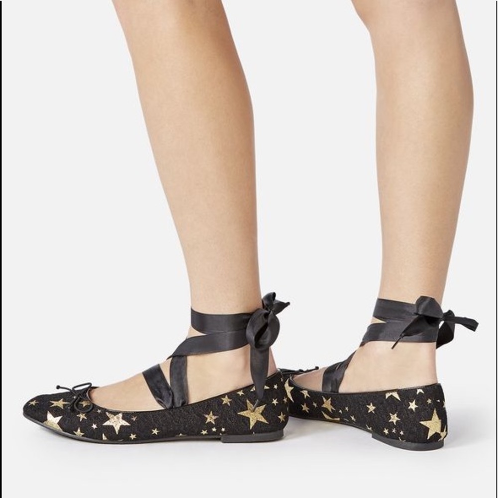 LACE-UP Black Star Flats